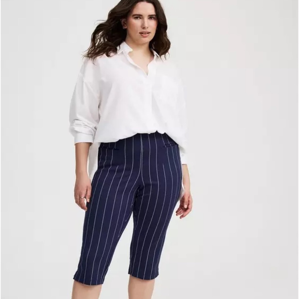 Torrid Pull-On High-Rise Capri Pant